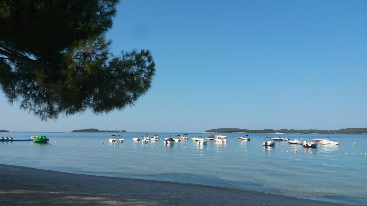 Istrien: FAZANA >kleine Boote auf der Adria