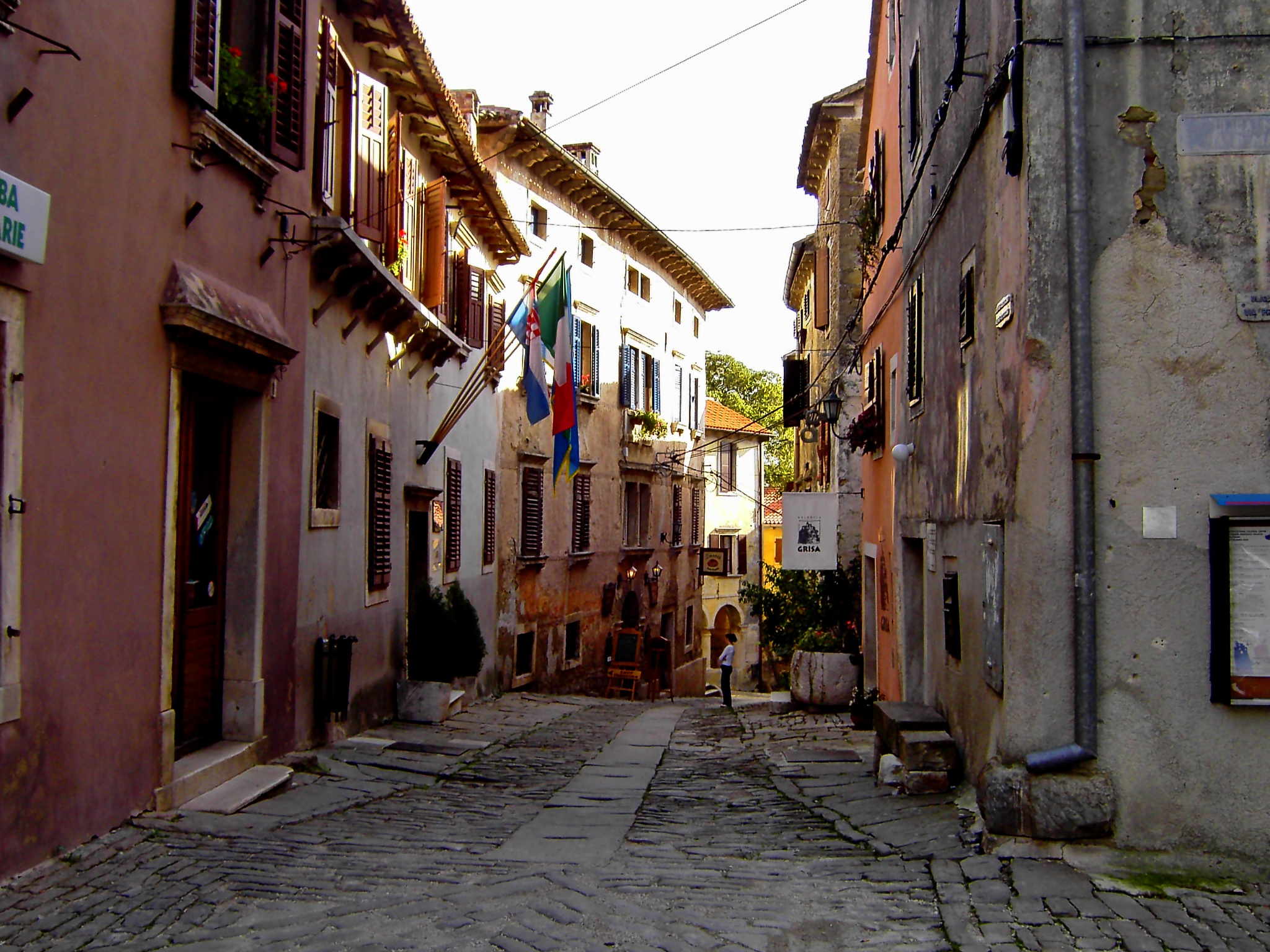 Istrien: GROZNJAN > Altstadtgasse