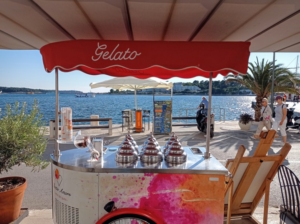 Istrien: Porec> Eiswagen
