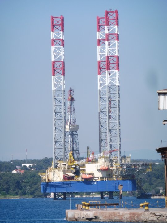 Istrien: PULA>Gasförderplattform