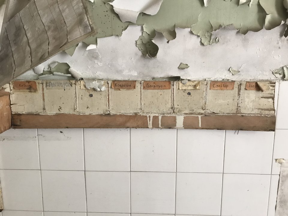 Istrien: PULA >Krankenhaus > ehemaliges Labor