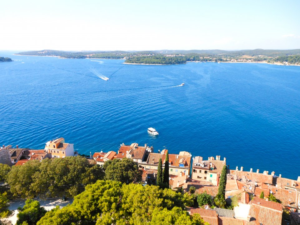 Istrien : ROVINJ > Blick auf die Adria