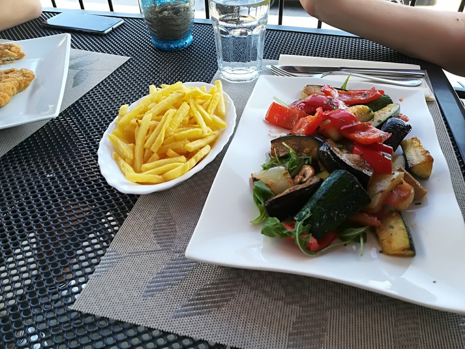 Istrien : TRGET > Konoba Nando > Grillgemüseplatte