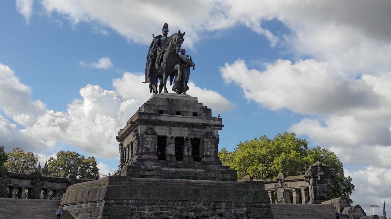 Kaiser-Wilhelm-Denkmal Koblenz Deutsches Eck.jpg