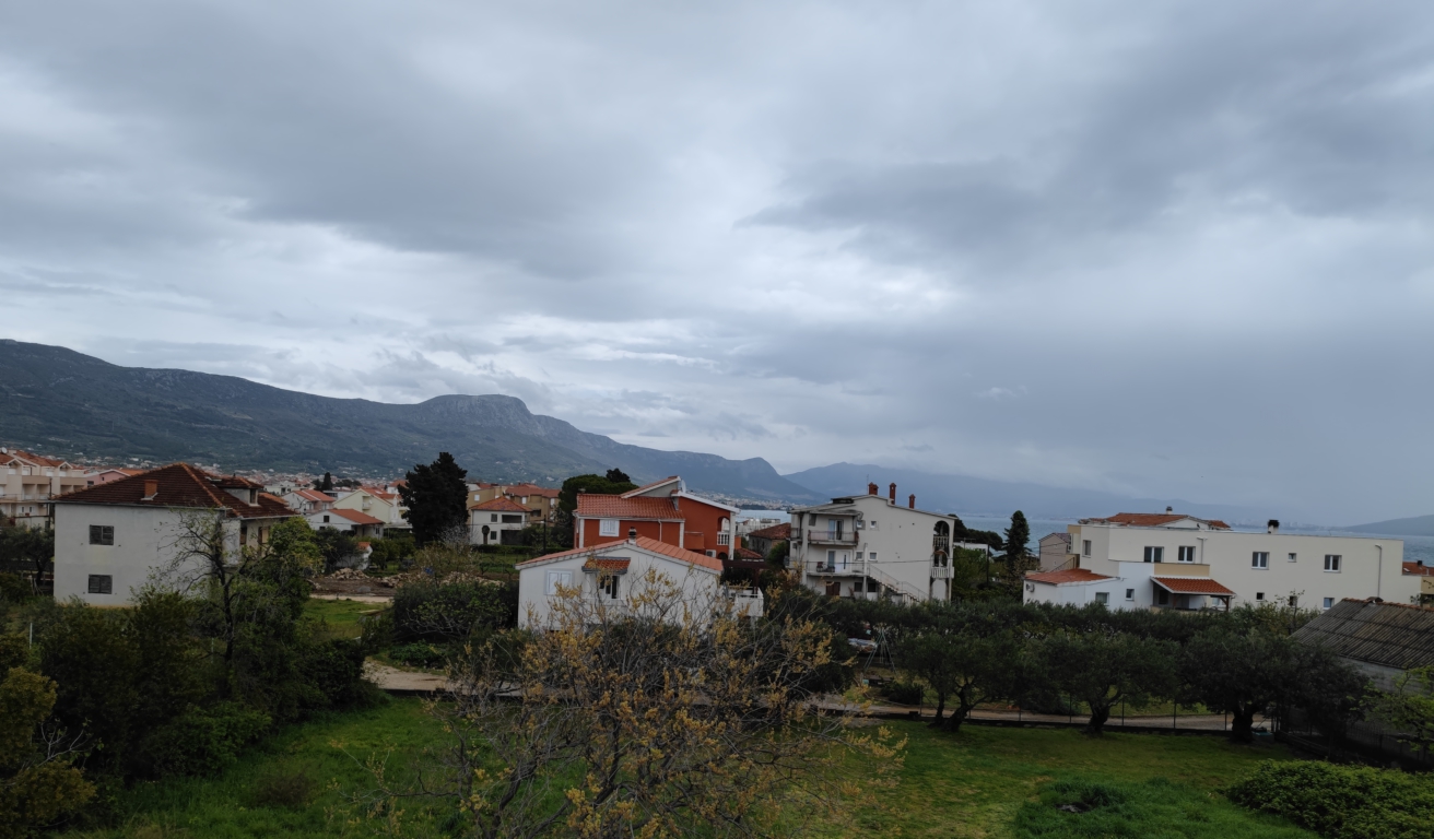 Kastela Sontag früh