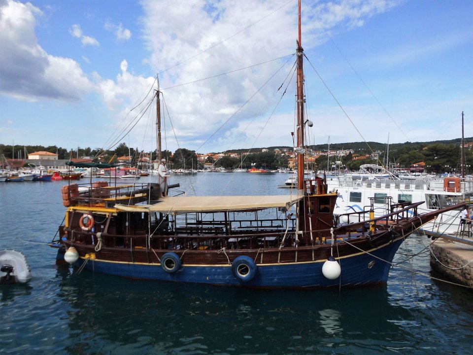 Kvarner: KRK> Hafen> Insel