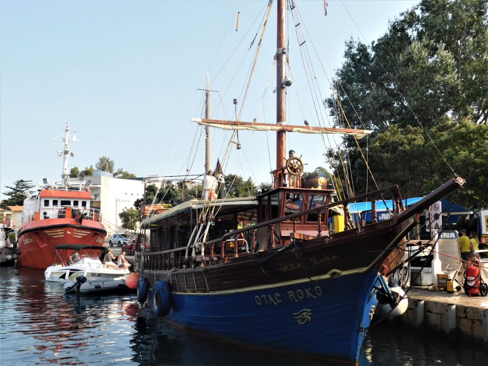 Kvarner: KRK> Insel> Hafen