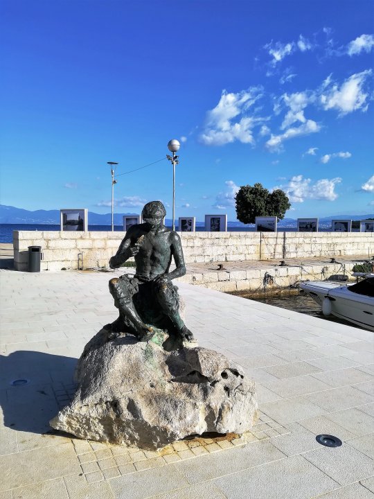 Kvarner: Krk> Njivice> Hafen