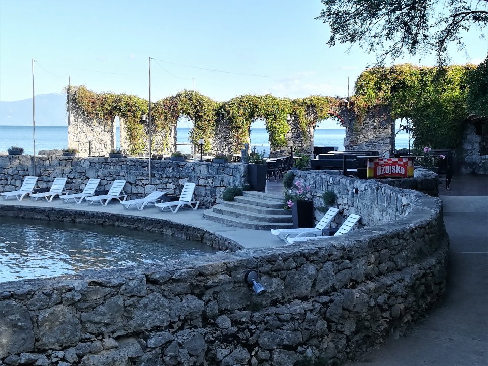 Kvarner: Krk> Njivice> Ruine