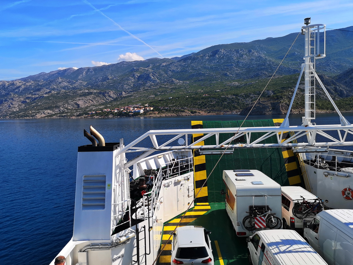 Kvarner: PRIZNA > Fähre