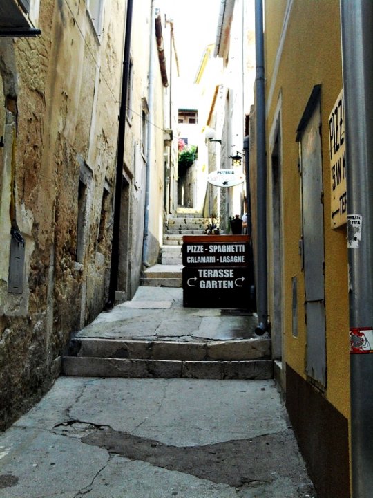 Kvarner: RAB auf Insel Rab > Altstadtgasse.JPG