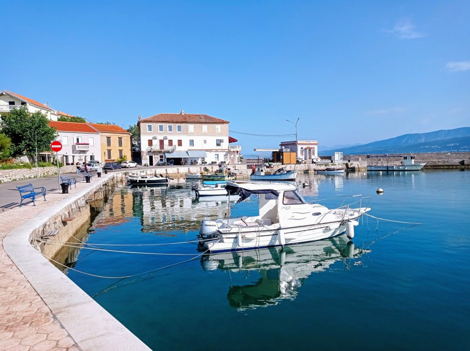 Kvarner: Silo Krk> Hafen