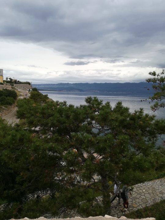 Kvarner: VRBNIK> Krk> Wolken