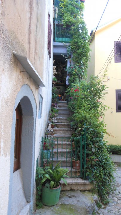Kvarner : Vrbnik > Treppengasse