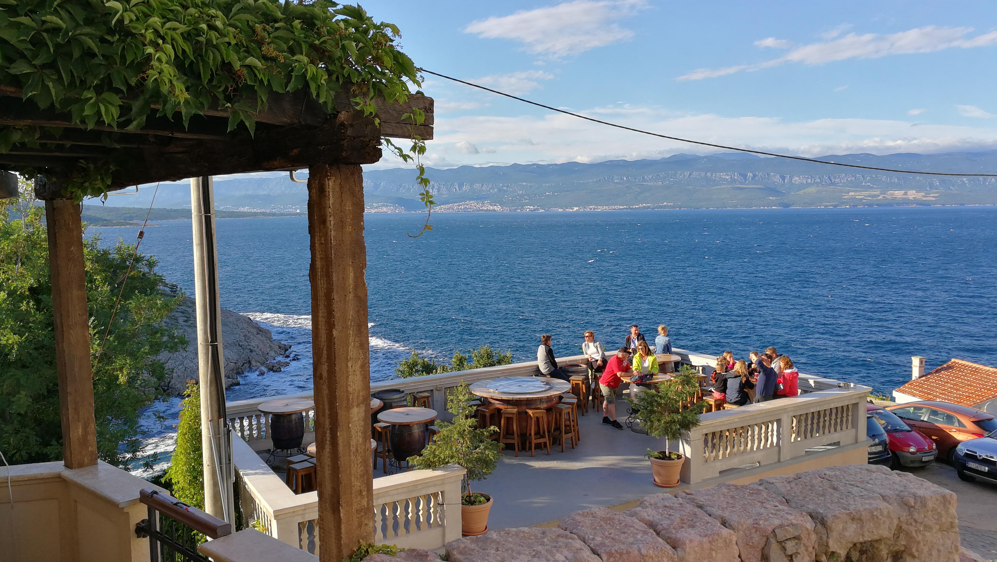Kvarner: VRBNIK > Weinverkostung