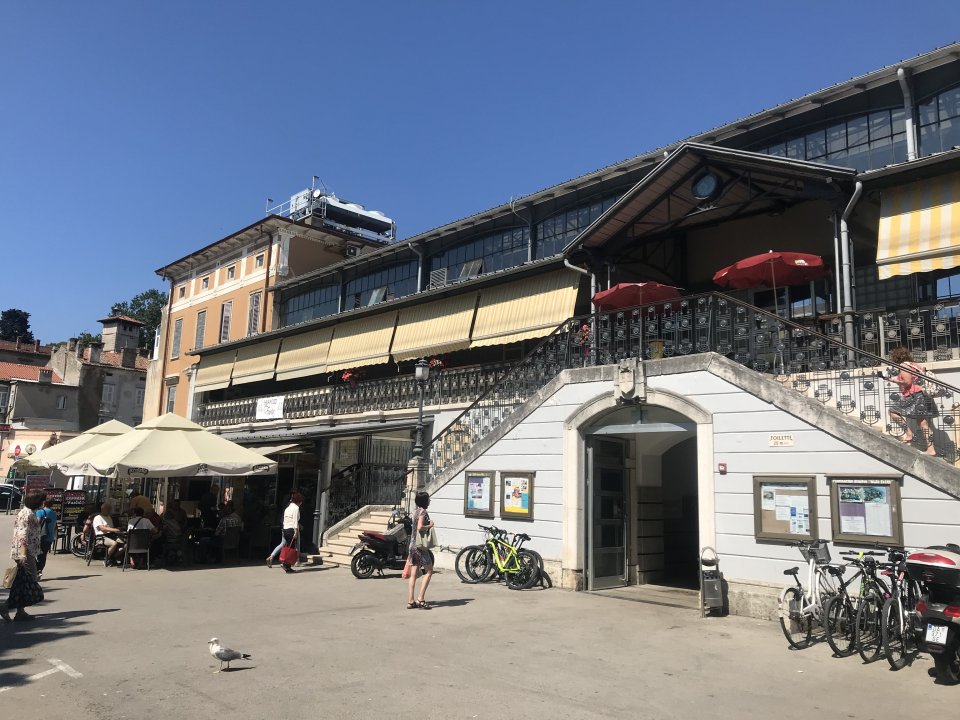 Pula Mausoleum (5).jpg