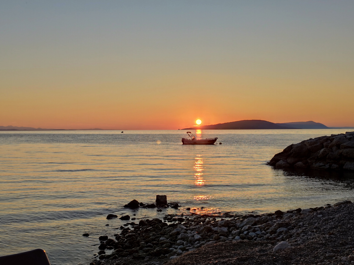 Sonnenuntergang in Zaostrog, im Hintergrund Insel Hvar_klein.jpg