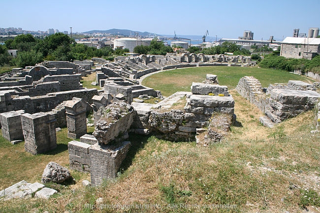 SALONA_Amphitheater_IMG_4160.jpg