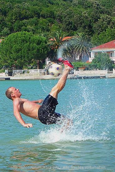 meerfussball.jpg