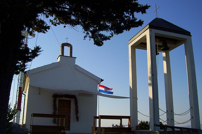 020_Kirche_Sv._Jelena.jpg