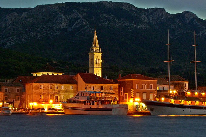 162_Abendstimmung_in_Jelsa.JPG