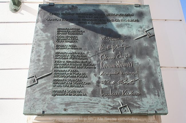 PIRAN_Platz_Tartini-Gemeindepalast_IMG_7489.jpg