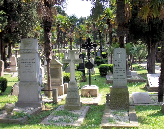 13_4734.jpg