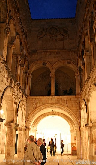 IMG_2913a.jpg