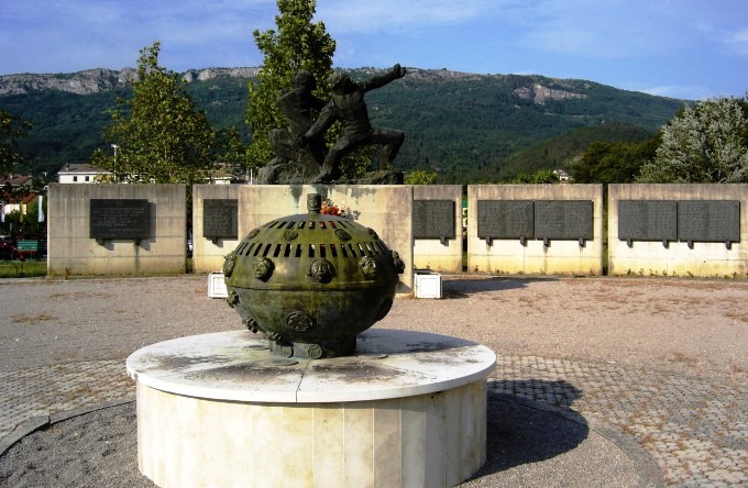 Buzet_Mahnmal.jpg