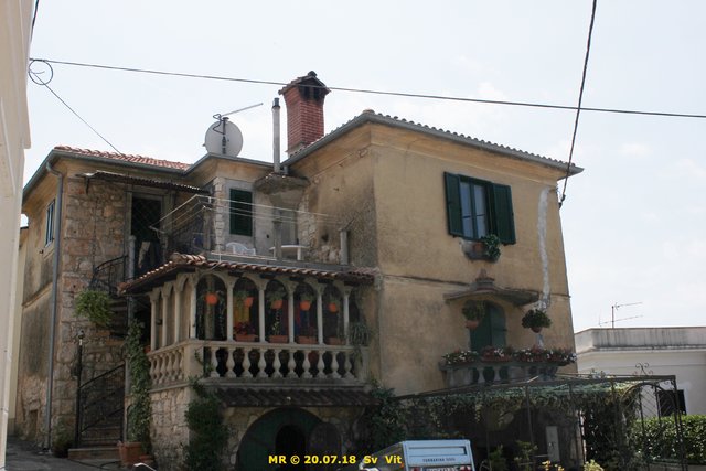 33284996lq.jpg