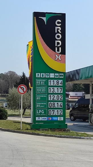 9fe95fd7aa4dfa1c41956d4e3cc11b03.jpg