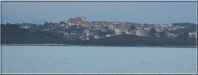 Panorama_Vrsar_vom_Meer.jpg