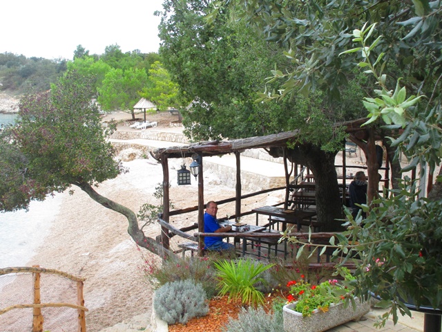 30414192az.jpg