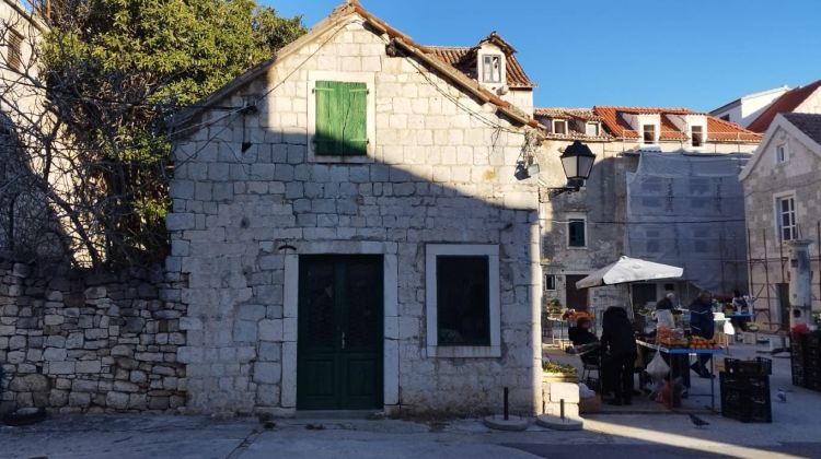 www.kastela.org