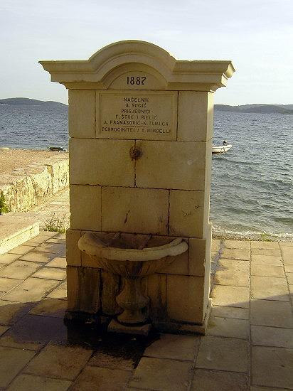PICT0121-1.jpg