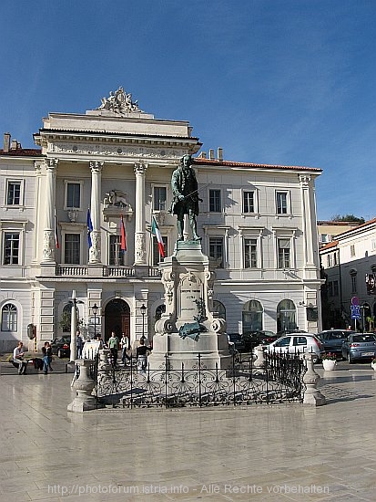 PIRAN_Platz_Tartini-Denkmal_Tartini_IMG_2171.jpg