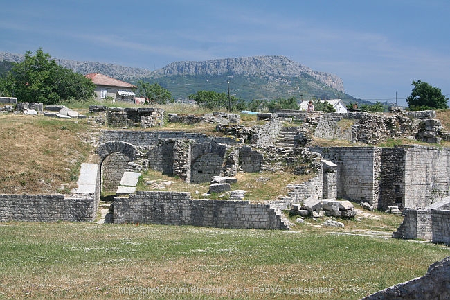 SALONA_Amphitheater_IMG_4173.jpg