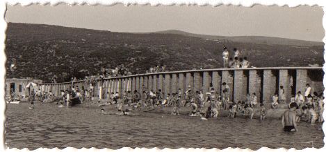 Strandbad_Punat_1963_Kabinen.jpg