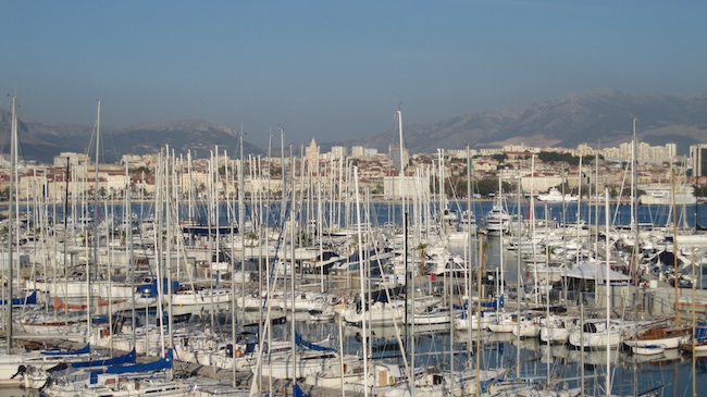 Split_Blick_vom_Yachthafen_zur_Altstadt.jpg