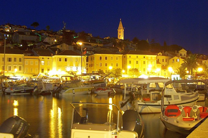 72_Mali_Losinj_bei_Nacht.JPG