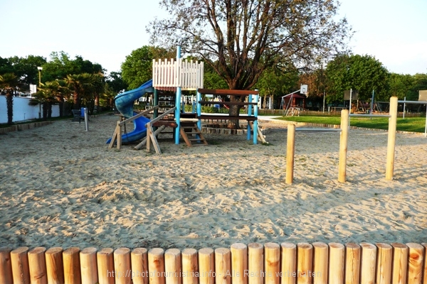 Ulika_Kinderspielplatz_2.JPG