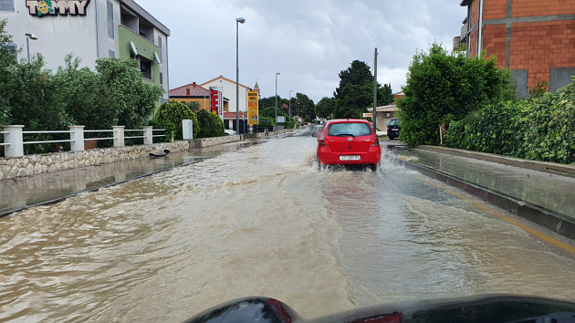 www.kastela.org