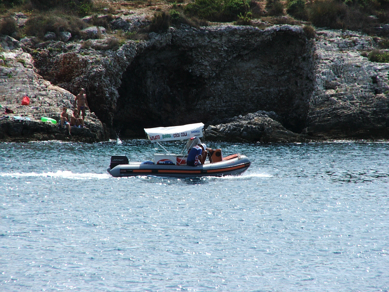 Schwimmender_Verkufer_am_Kap_Kamenjak.jpg