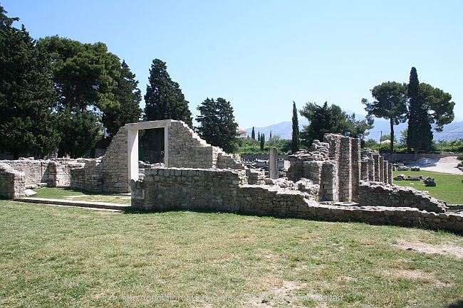 SALONA_Manastirine_IMG_4119.jpg