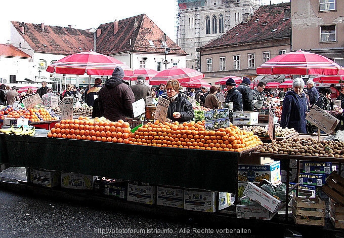 Zagreb_28-12-2004_Dolac.jpg