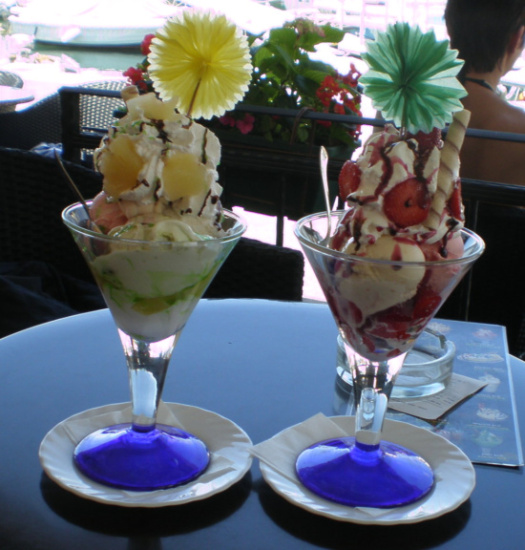 eisbecher_malinska.jpg