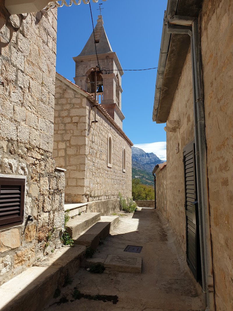 45330662ux.jpg