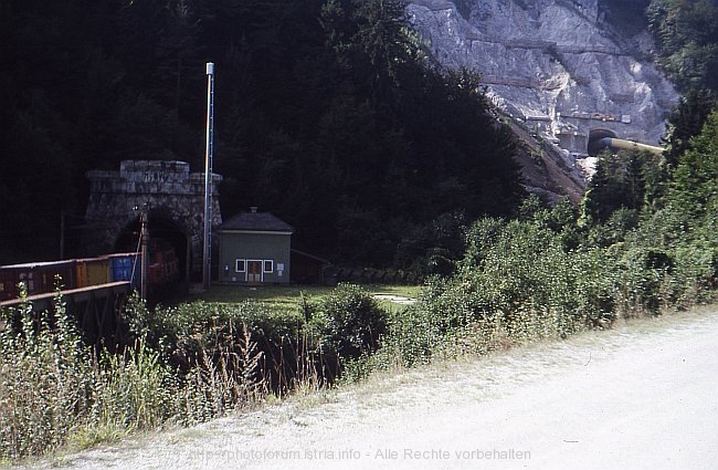 TUNNEL_u1987-066.jpg