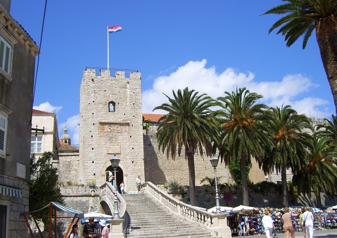 09_Turm_Veliki_Revelin.jpg