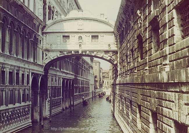 VENEDIG_Seufzerbruecke_u1981_FOTO.jpg